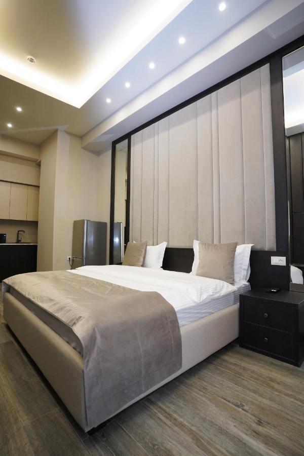 Soho Hotel City Centre Ереван Екстериор снимка