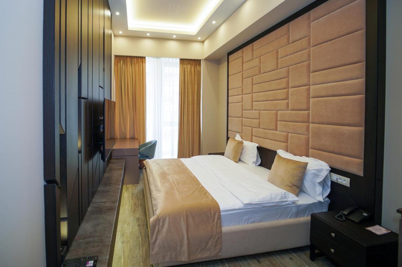 Soho Hotel City Centre Ереван Екстериор снимка