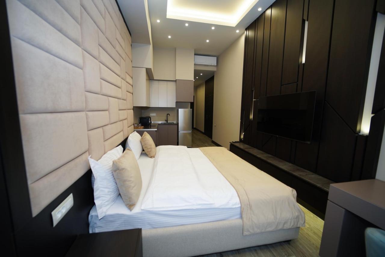 Soho Hotel City Centre Ереван Екстериор снимка