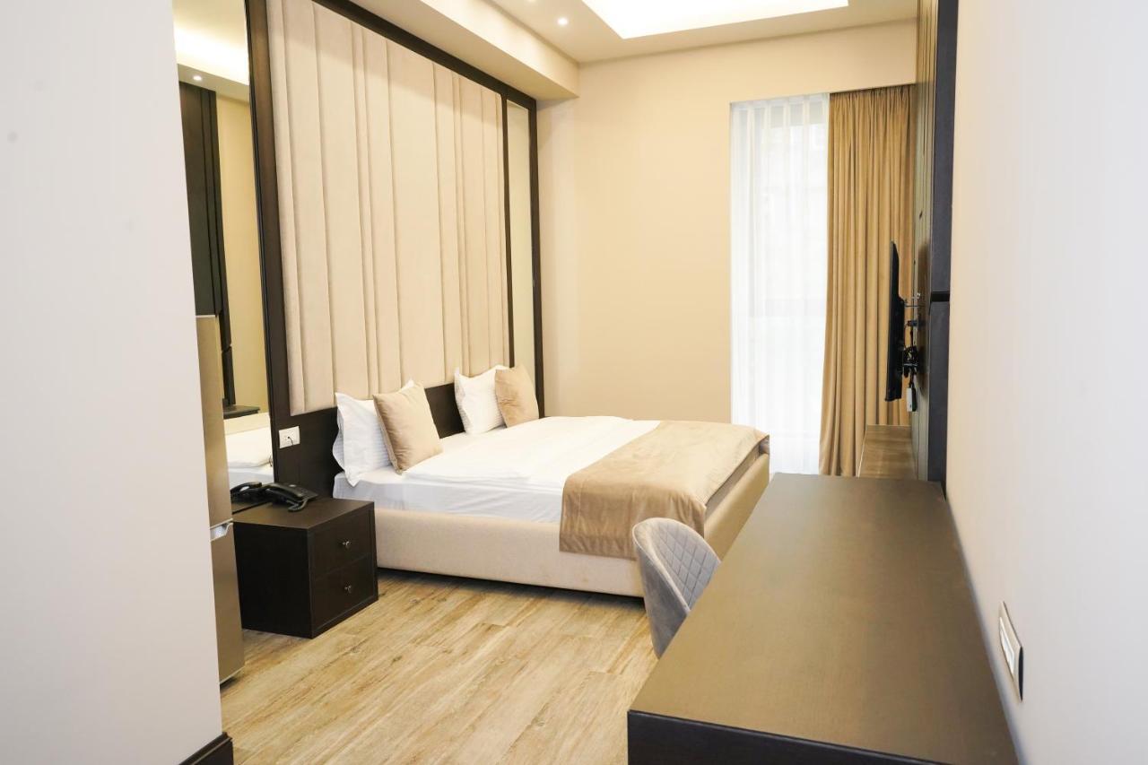 Soho Hotel City Centre Ереван Екстериор снимка