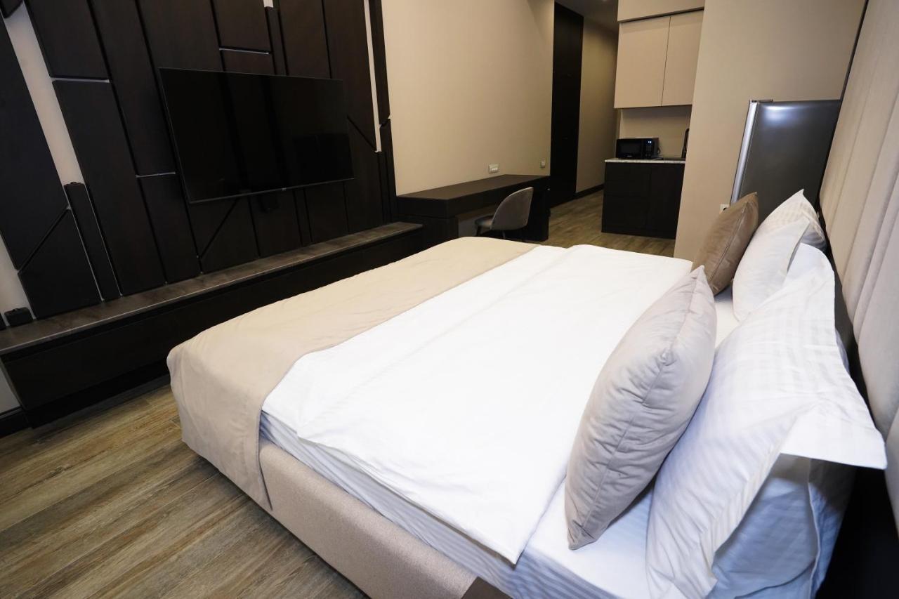 Soho Hotel City Centre Ереван Екстериор снимка
