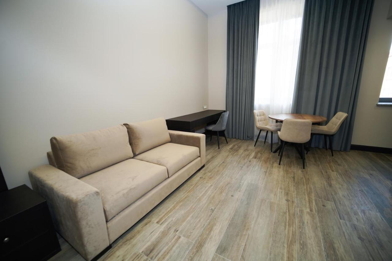 Soho Hotel City Centre Ереван Екстериор снимка