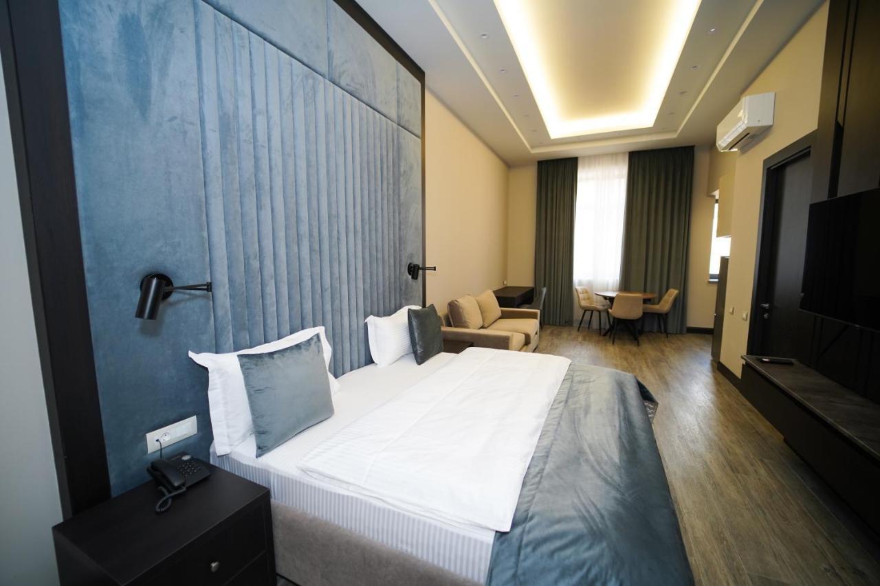 Soho Hotel City Centre Ереван Екстериор снимка