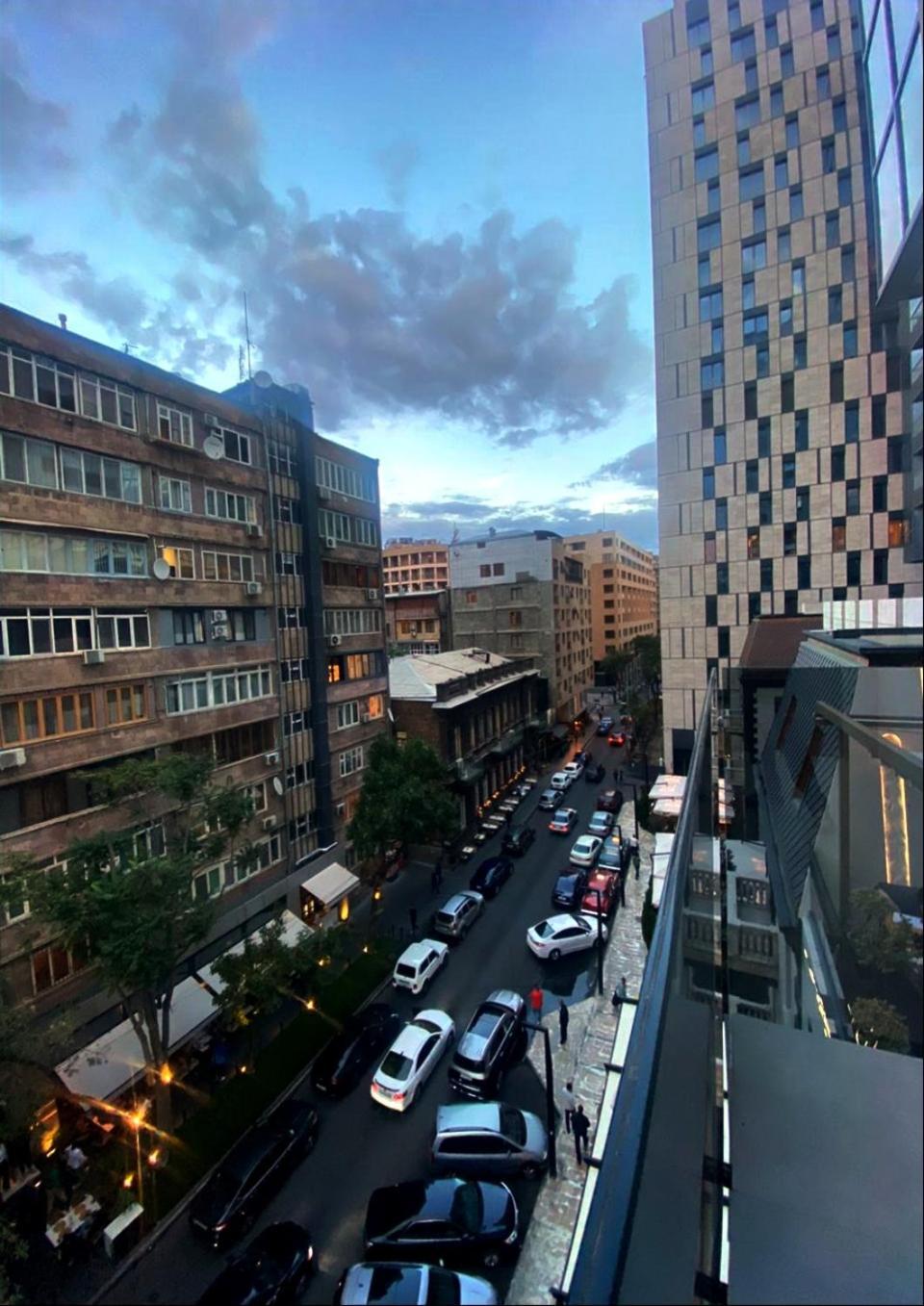 Soho Hotel City Centre Ереван Екстериор снимка